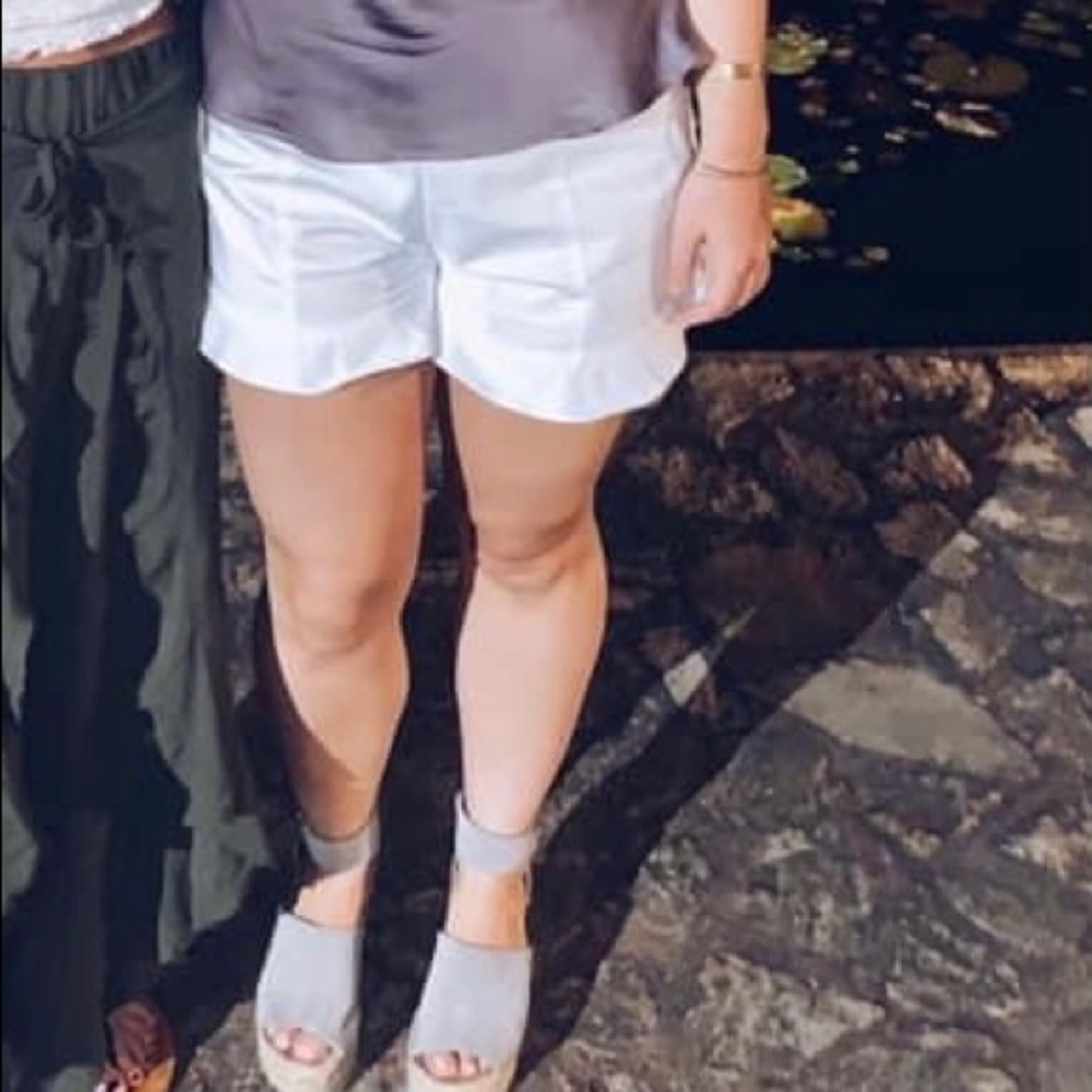 White ruffle shorts Size M brand 1State